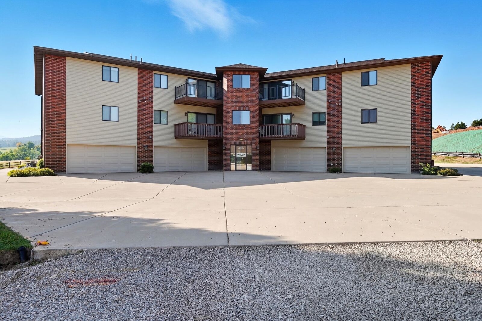 Property Photo:  835 W Hill Street  SD 57783 