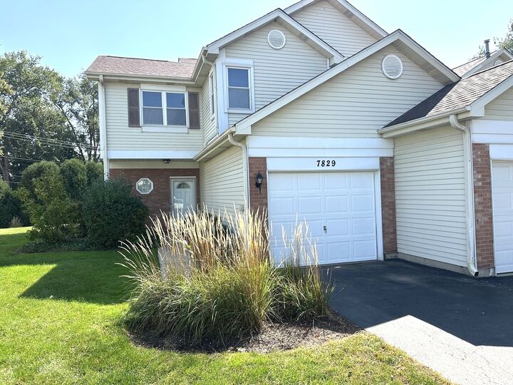 Property Photo:  7829 Darien Lake Drive 7829  IL 60561 