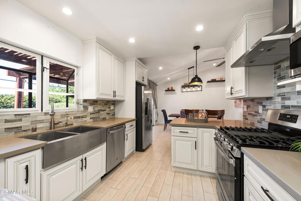 Property Photo:  20158 Septo Street  CA 91311 