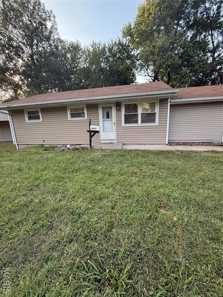 Property Photo:  10655 Glen Garry Road  MO 63137 