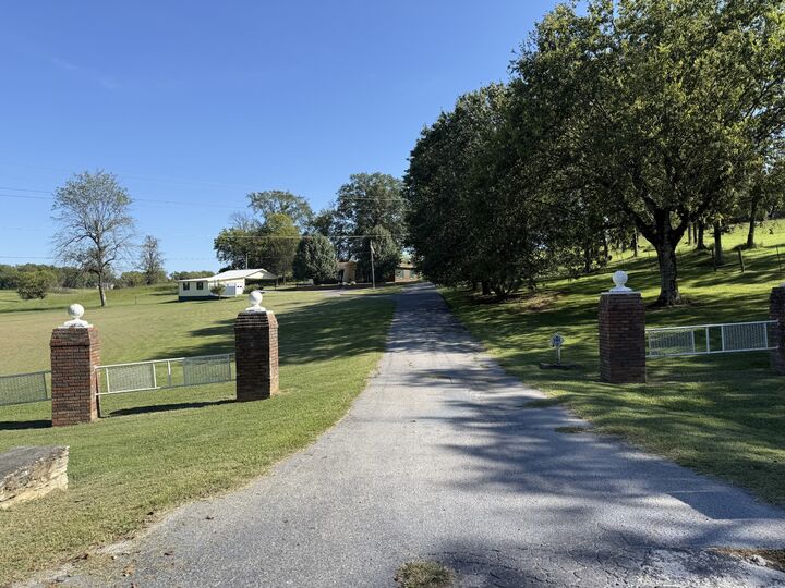 Property Photo:  125 Chicken Creek Rd  TN 38478