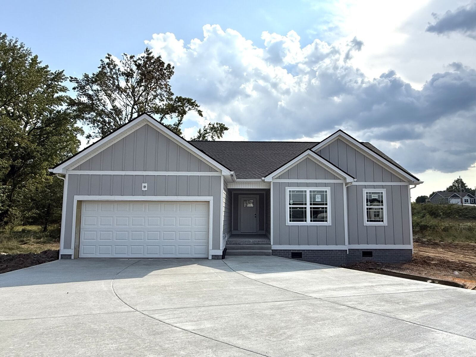 Property Photo: 3012 Longview Ct TN 37055