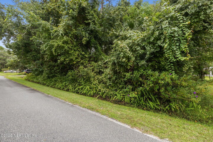 Property Photo:  209 Park Avenue  FL 32112 
