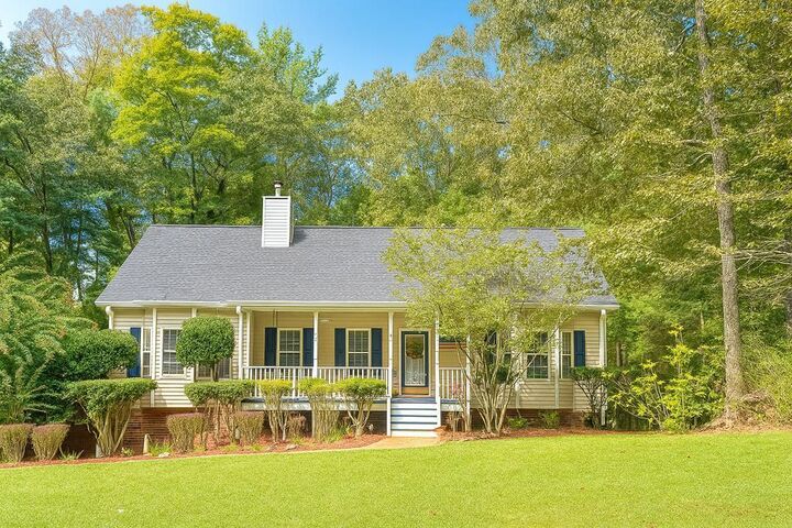 Property Photo:  109 W D Court  GA 30540 