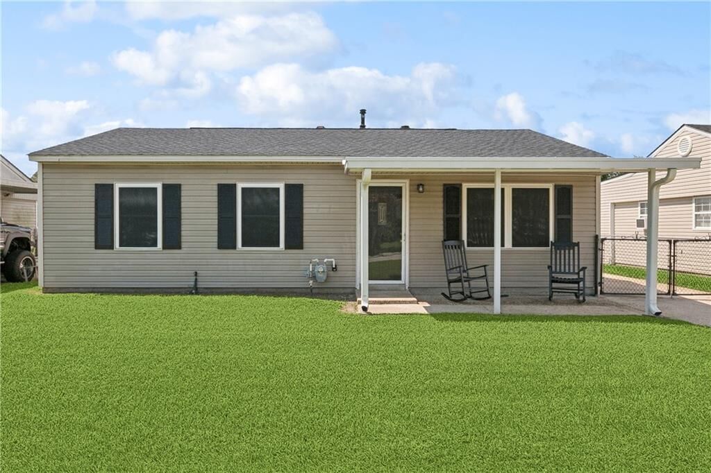 Property Photo:  341 Gerrie Court  LA 70094 