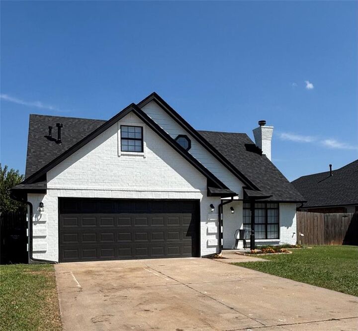 Property Photo:  1108 Old Mill Road  OK 73160 