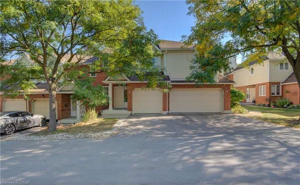Property Photo: 523 Beechwood Drive 5 ON N2T 2G7