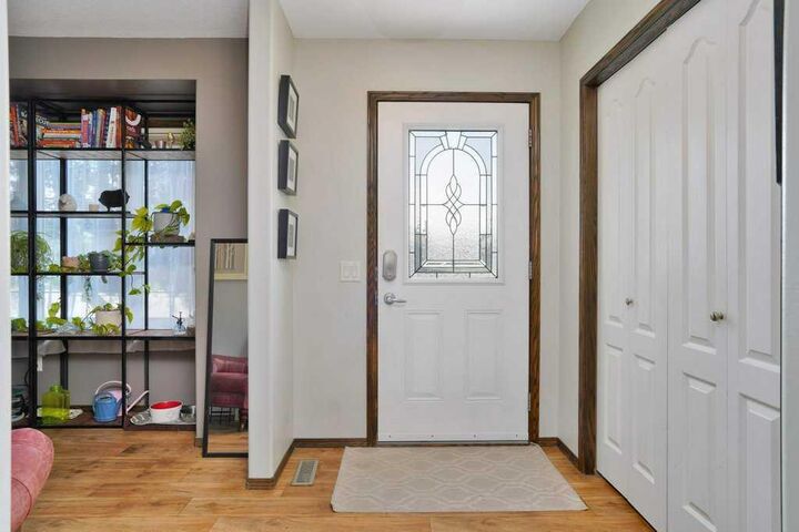 Property Photo:  136 Oswald Close  AB T4P 0C1 