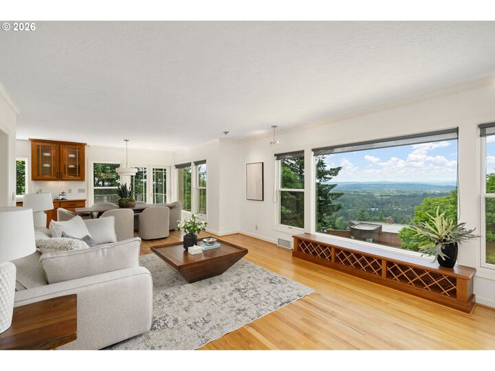 Property Photo: 3250 SW Donner Way Ct OR 97239
