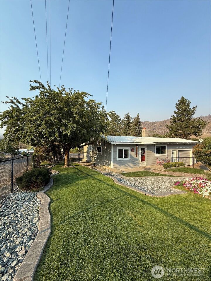 Property Photo:  210  1st. Street  WA 98849 