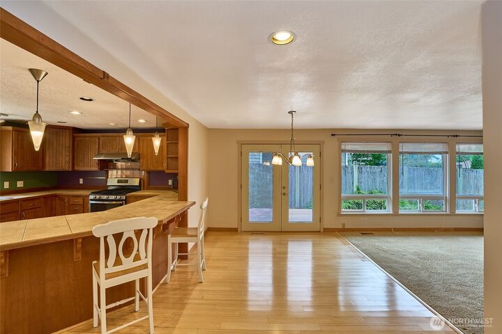 Property Photo: 26225 Woodland Way S WA 98030