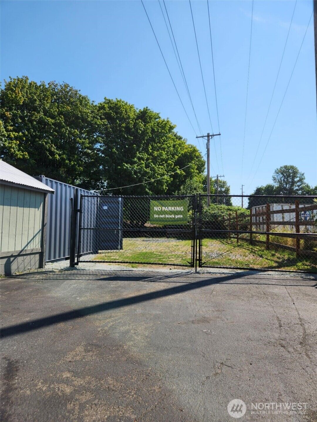 Property Photo: 9813 Airport Way WA 98296