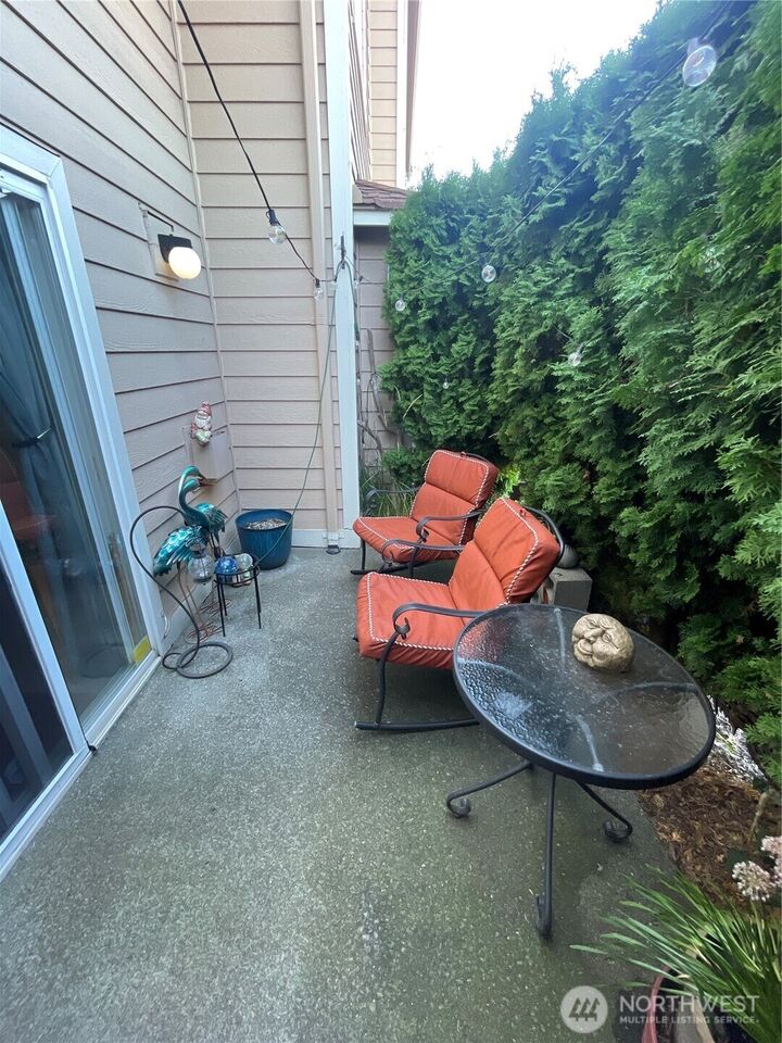 Property Photo:  8204  Spokane Drive 302  WA 98203 