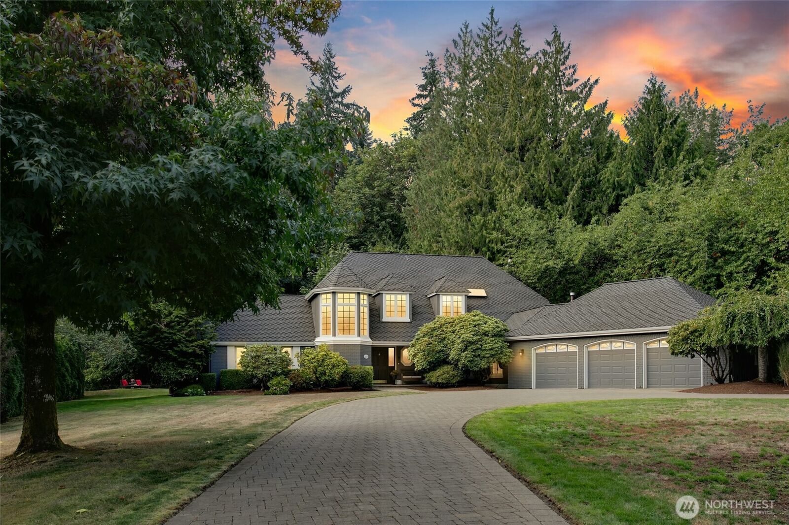 Property Photo: 14359 172nd Avenue NE WA 98052