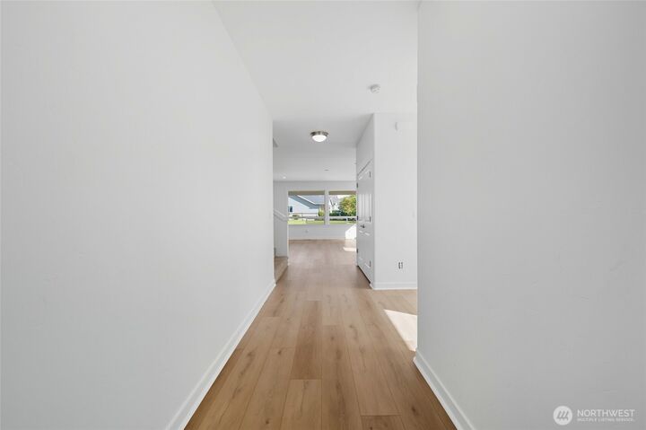 Property Photo:  476  Reserve Way  WA 99362 