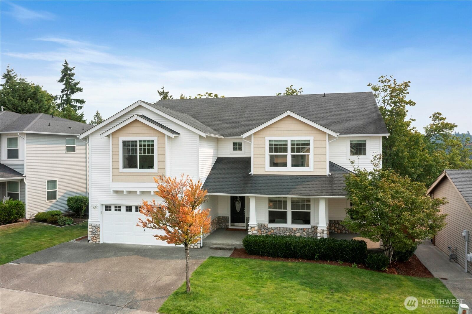 Property Photo:  2925 SE 4th Street  WA 98056 