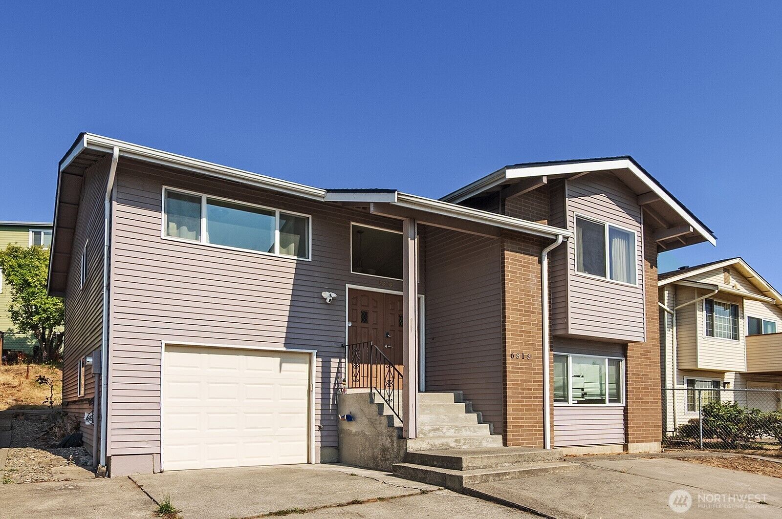 Property Photo:  6818  Vista Avenue S  WA 98108 