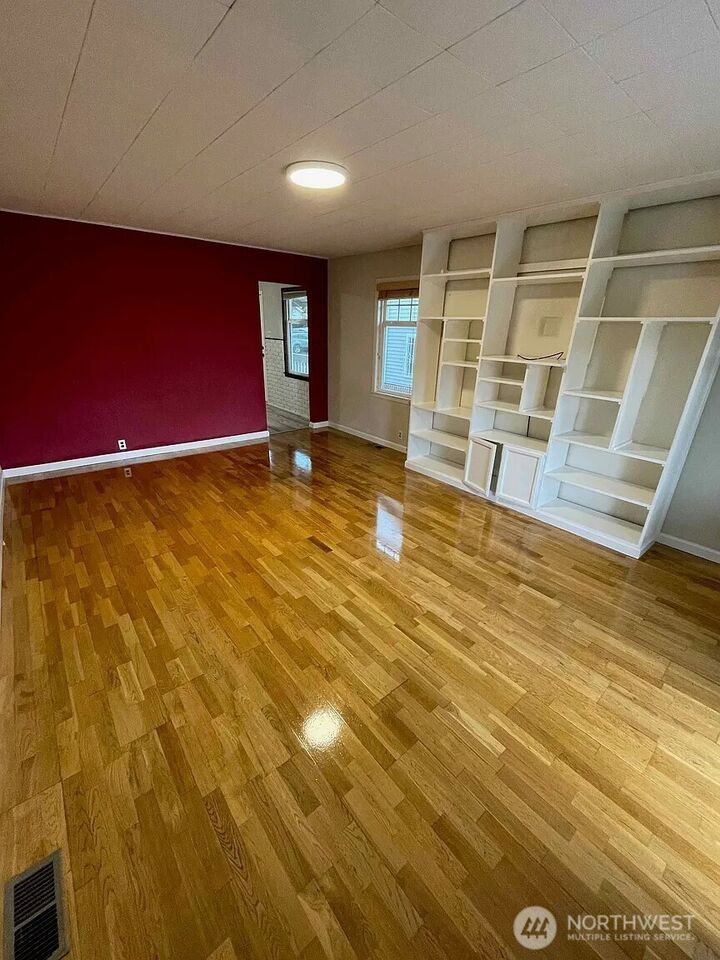 Property Photo:  5331  16th Avenue S  WA 98108 