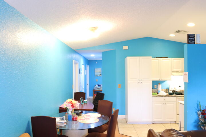Property Photo: 2122 E E Ridge Cir E Circle E FL 33435