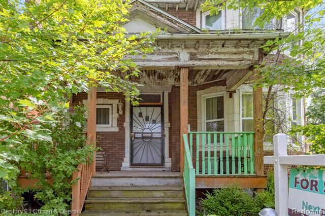Property Photo:  232 Horton Street  MI 48202 