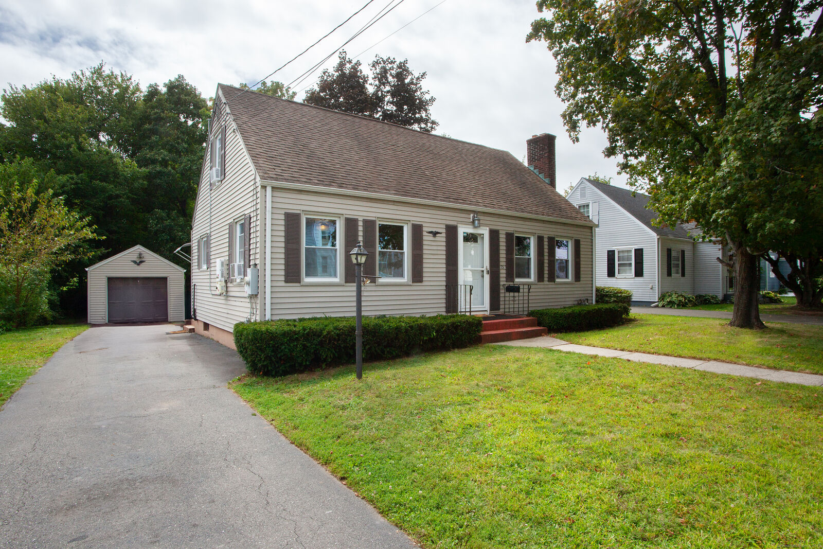 Property Photo:  75 Concord Street  CT 06053 