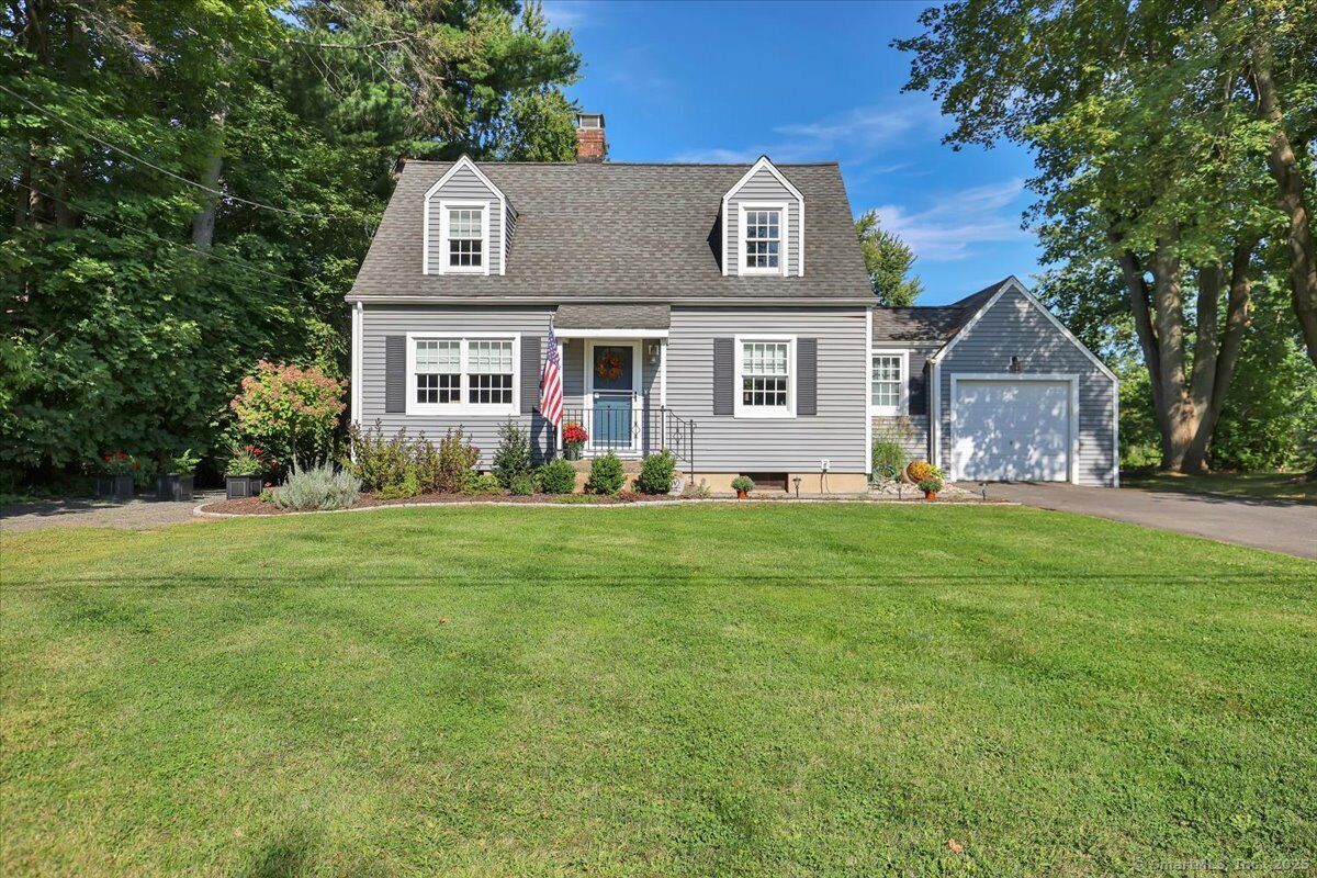 Property Photo:  206 Middletown Avenue  CT 06109 