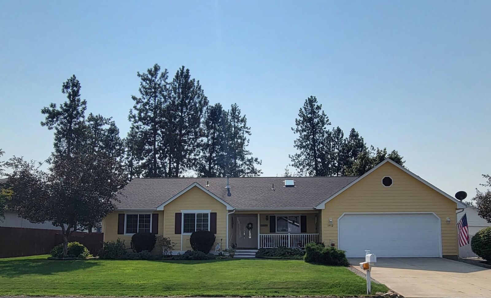 Property Photo:  3912 E Siskin Ln  WA 99021 