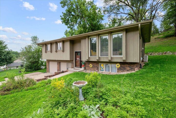 18267 Northline Drive  Council Bluffs IA 51503 photo