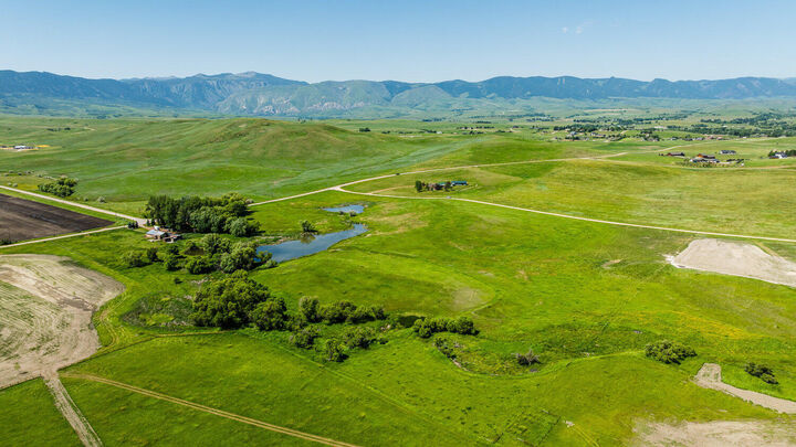 Property Photo:  183/185 Bird Farm Road  WY 82833 