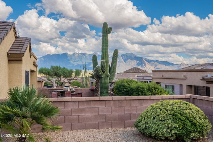 Property Photo:  1767 W Placita Canoa Verde  AZ 85622 
