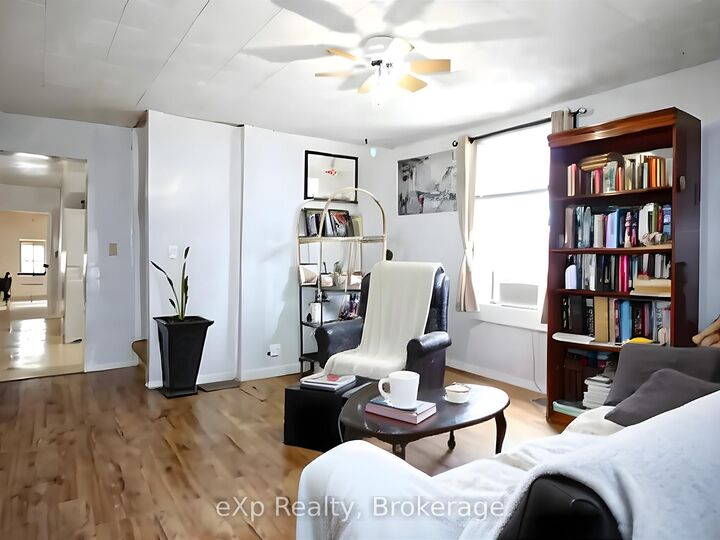 Property Photo:  34 Queen Street  ON N0C 1H0 