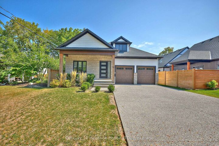 Property Photo:  42 Aquadale Drive  ON L2N 2P8 