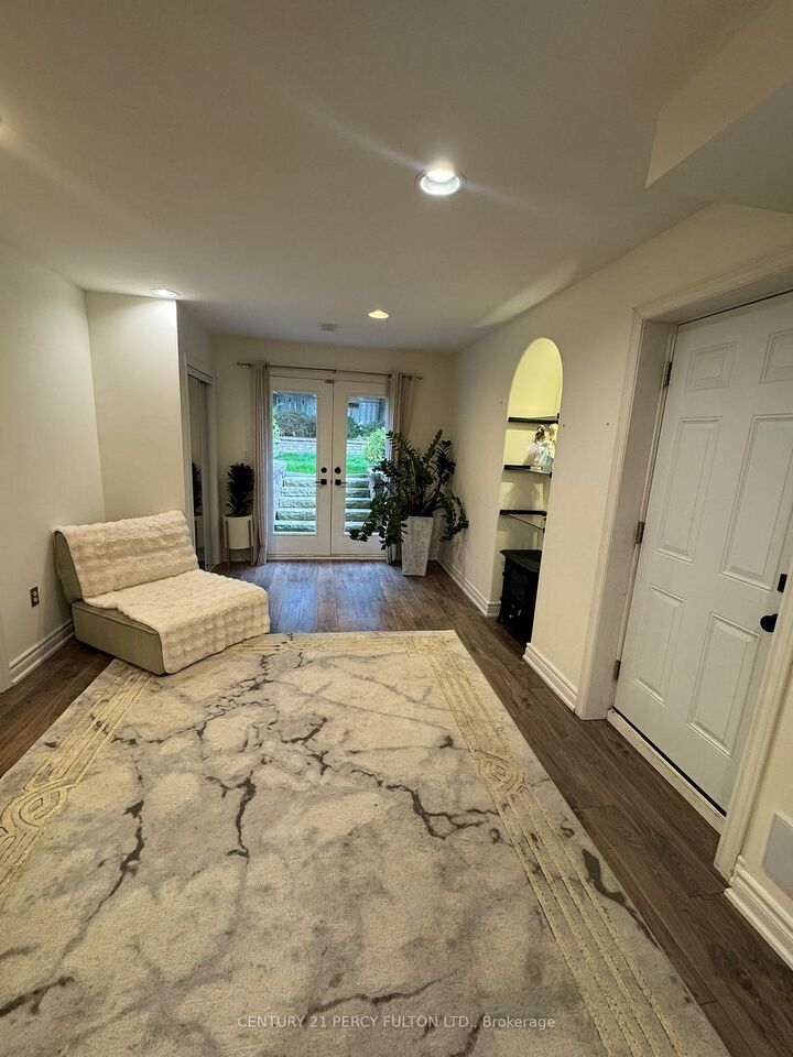 Property Photo:  207 Shaftsbury Avenue Basment  ON L4C 0E8