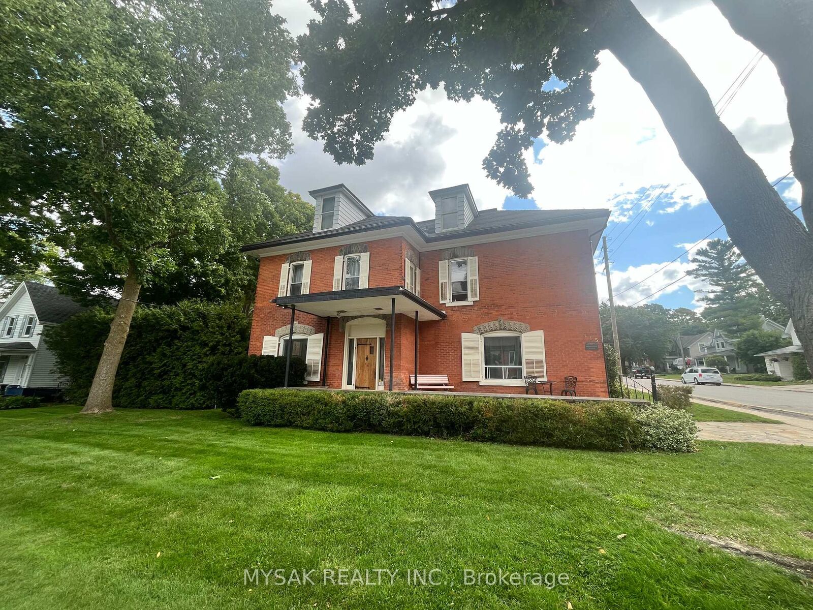 Property Photo:  315 Centre Street  ON N0G 2W0 
