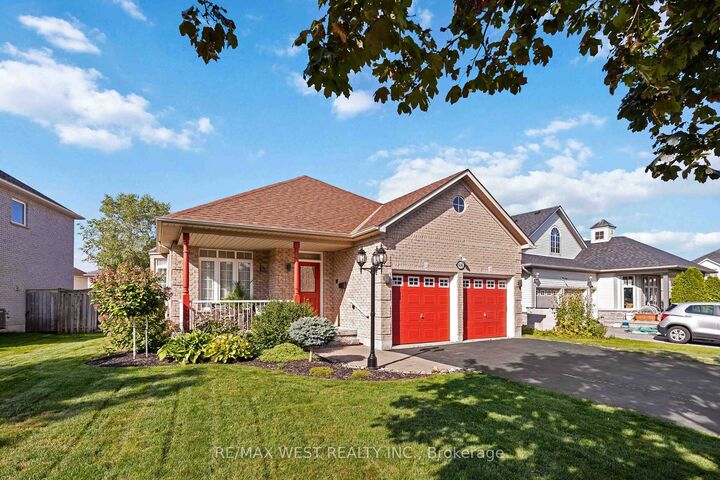 Property Photo: 636 Faywood Crescent ON L1K 2S4