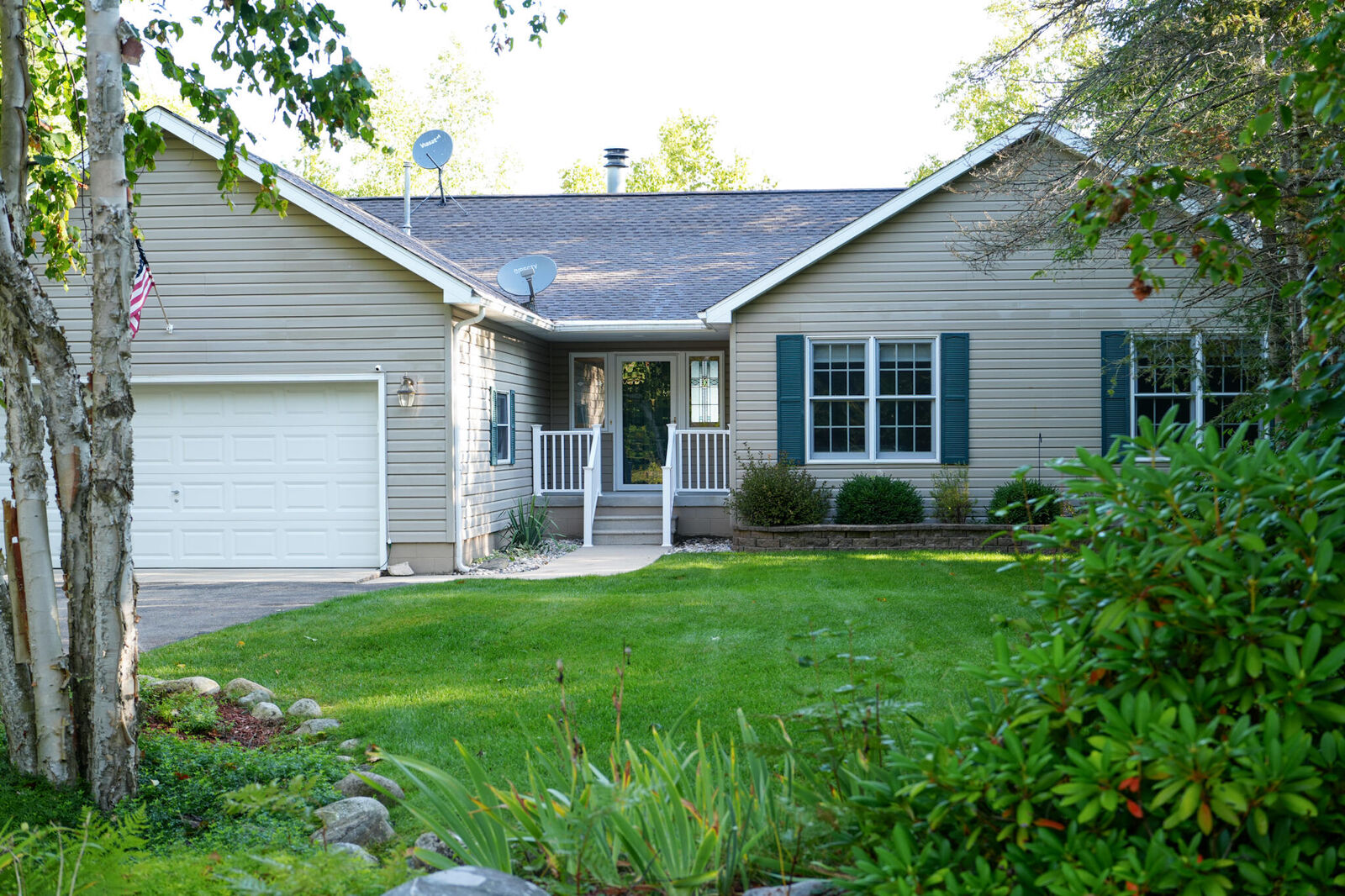 Property Photo:  5631 Bay Shore Drive  MI 49777 