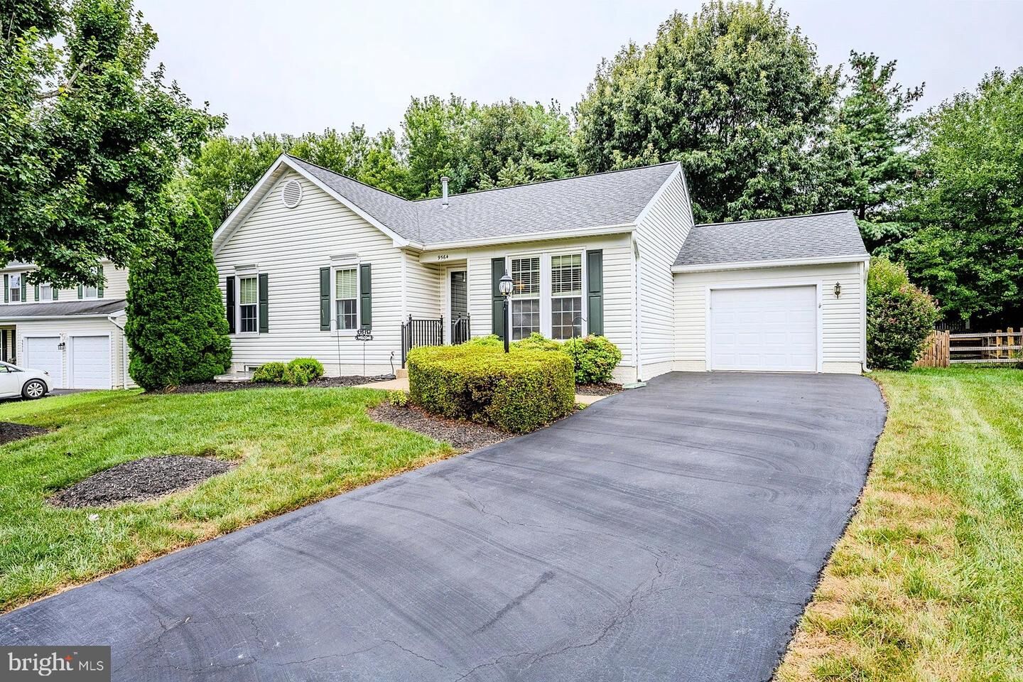 Property Photo: 9564 Basilwood Drive VA 20110