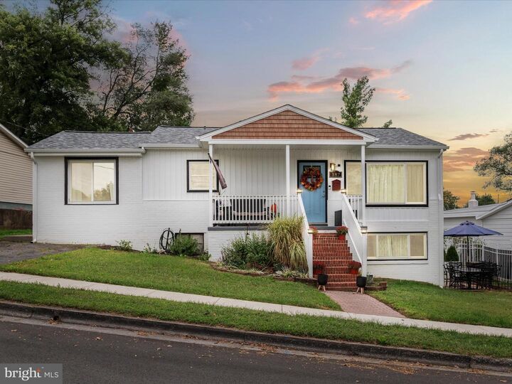 Property Photo: 387 E Pall Mall Street VA 22601