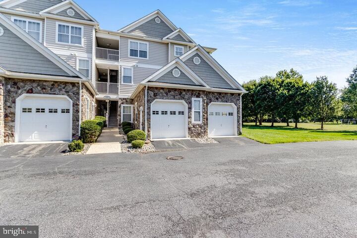 Property Photo:  4102 E Summer Brook Way  DE 19963