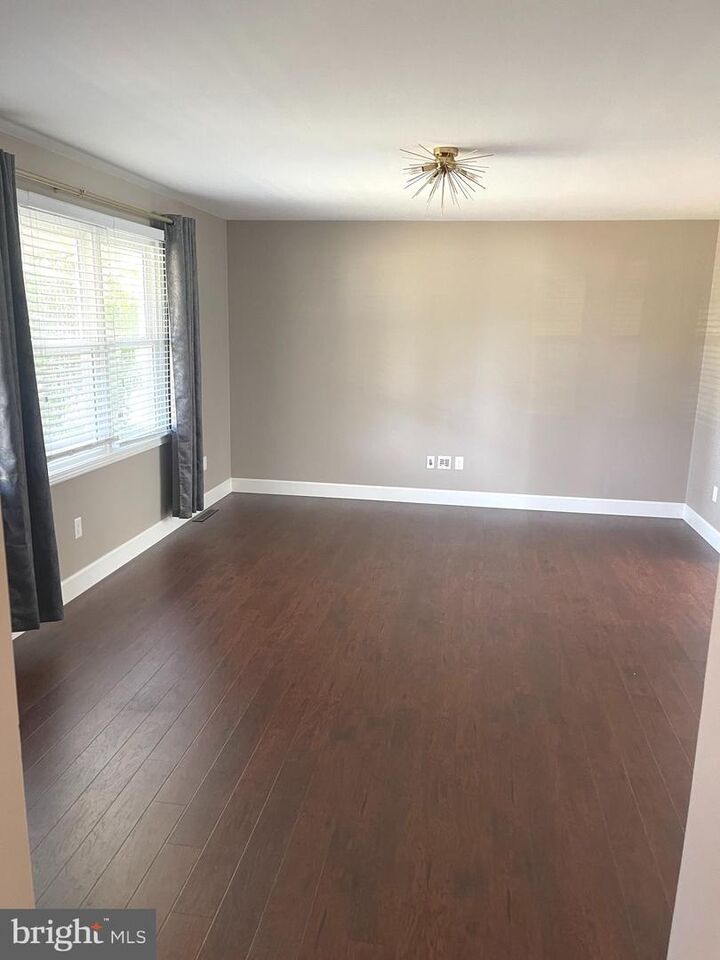 Property Photo:  990 E Governor Road  PA 17033 