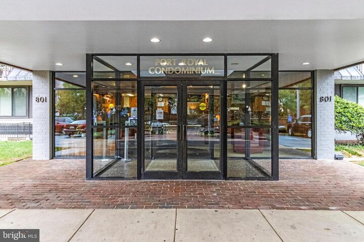 Property Photo:  801 N Pitt Street 1006  VA 22314 