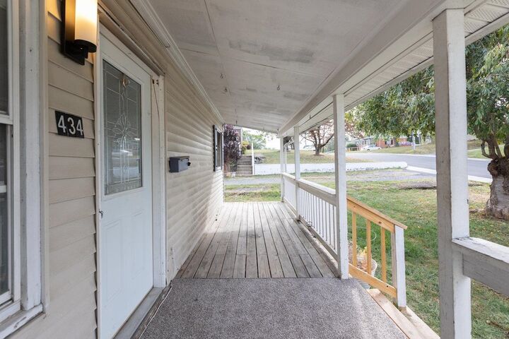 Property Photo:  434 Kelley St  VA 22802 