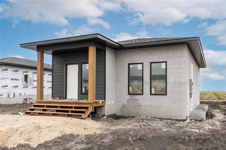 303 Normandeau Avenue  Ste Anne MB R5H 0C7 photo