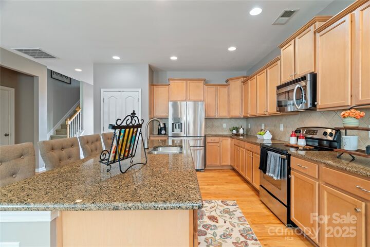 Property Photo:  1521 Deer Meadows Drive  NC 28173 