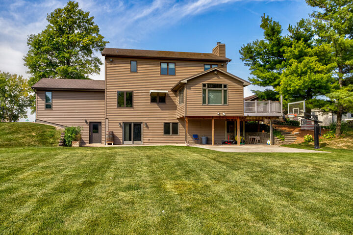 Property Photo:  328 S Logan Street  IA 50236 