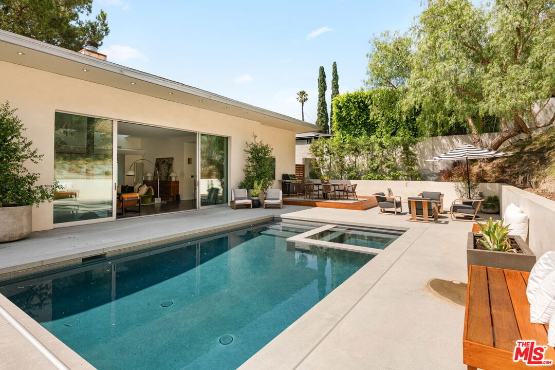 Property Photo: 8137 Amor Rd CA 90046