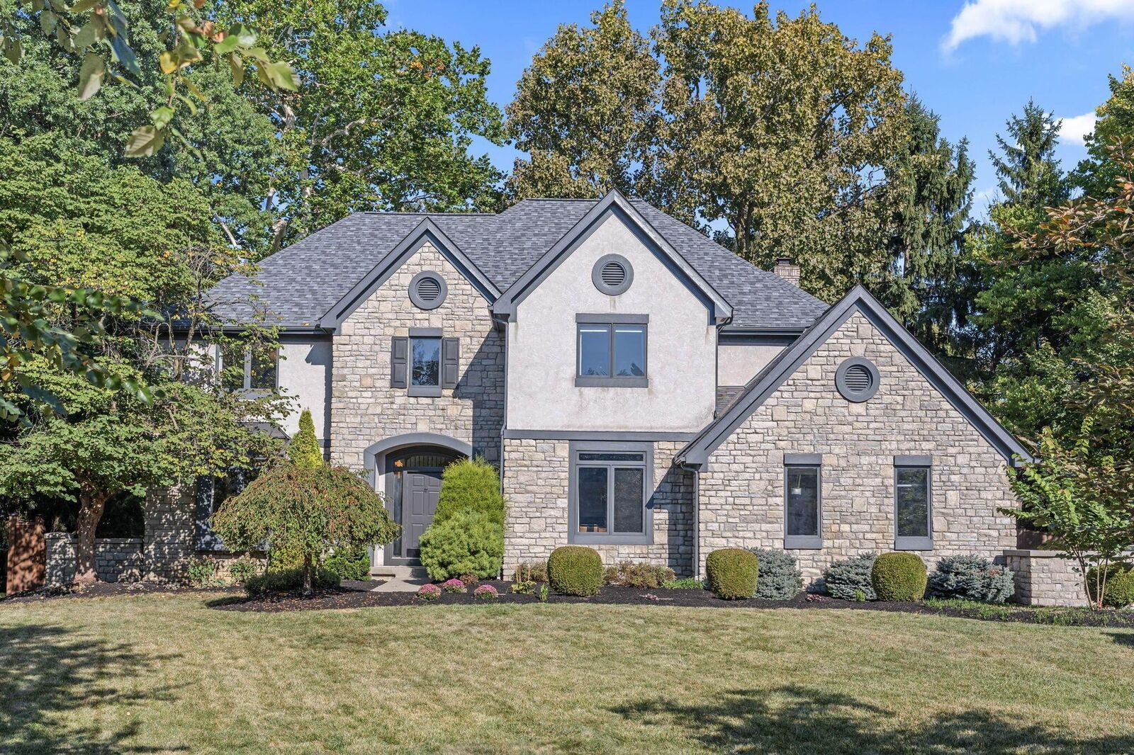 Property Photo: 7025 Perry Place OH 43085