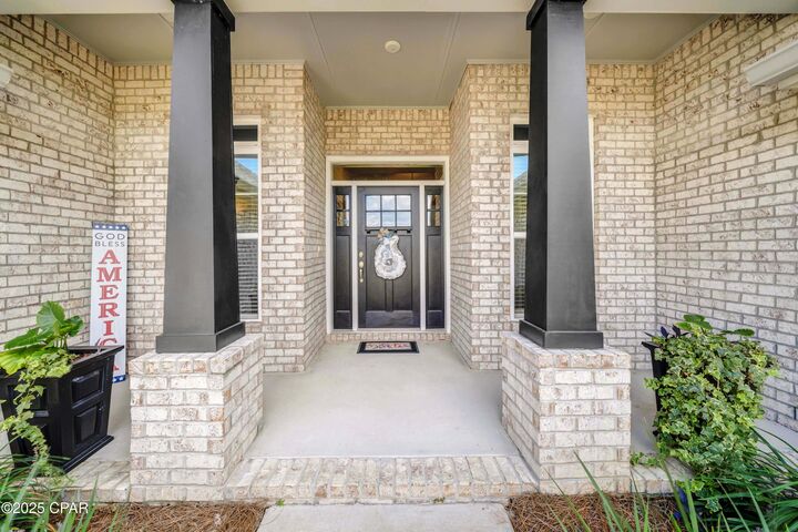 Property Photo:  160 Lake Merial Boulevard  FL 32409 