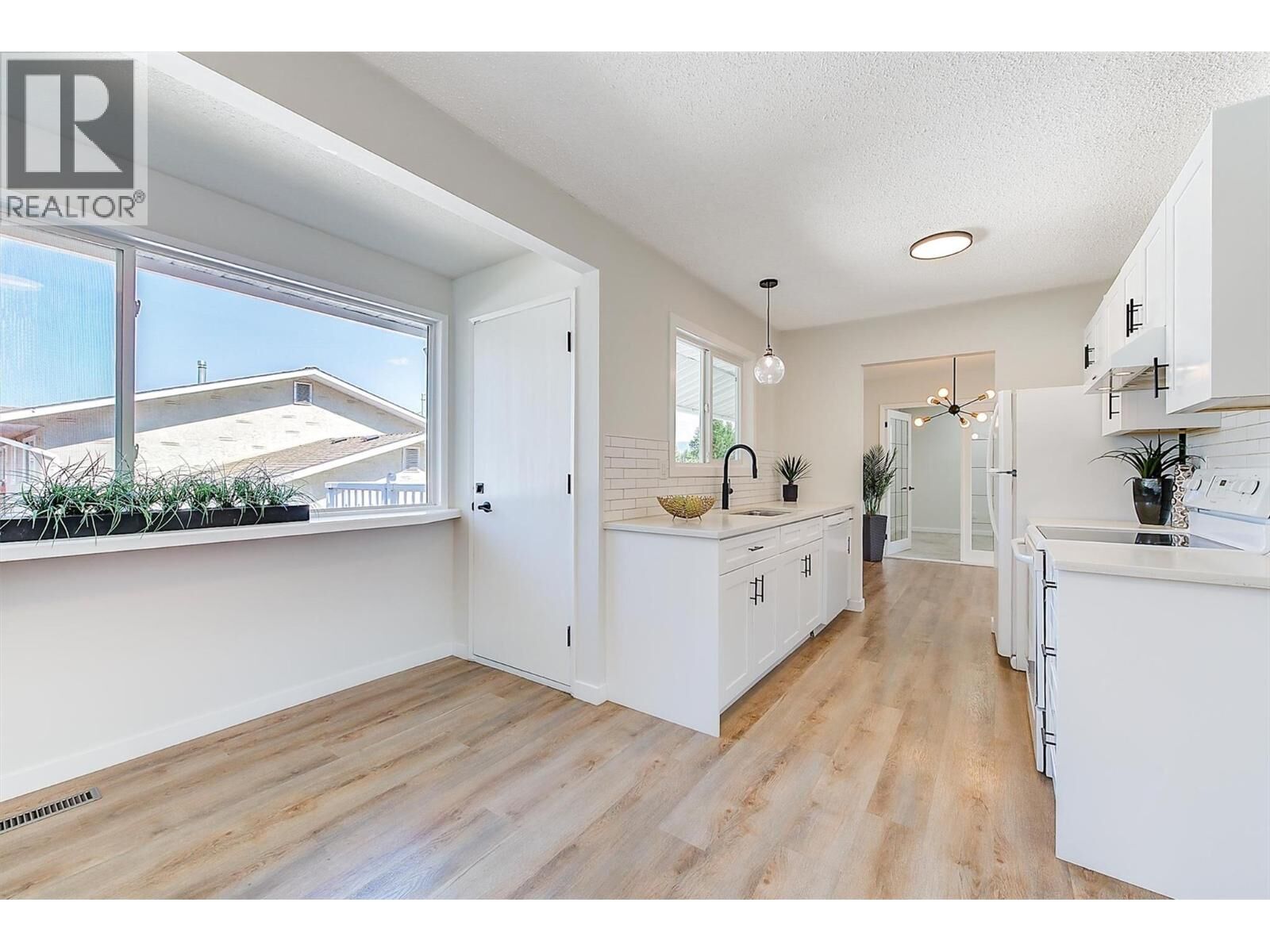 Property Photo:  694 Tozer Avenue  BC V1W 2A6 
