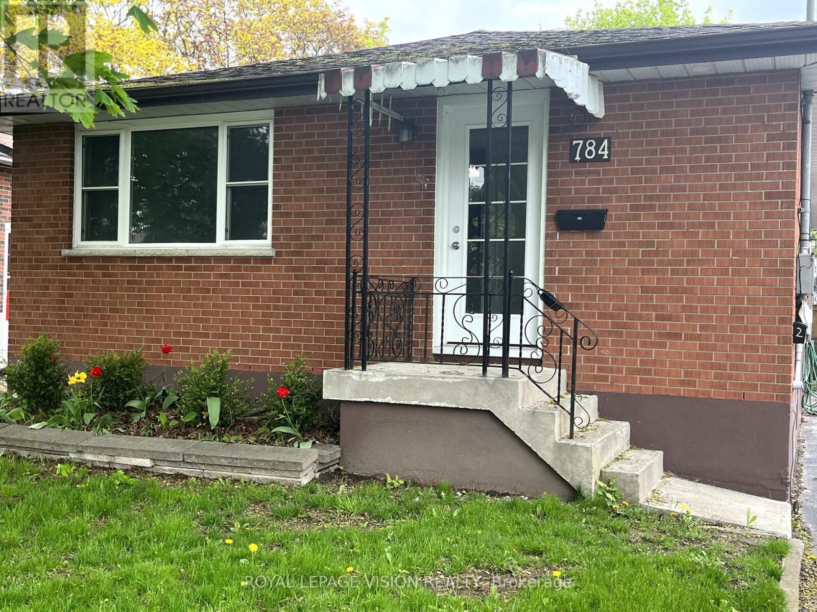 Property Photo:  784 Olive Avenue Main Floor  ON L1H 2S3 